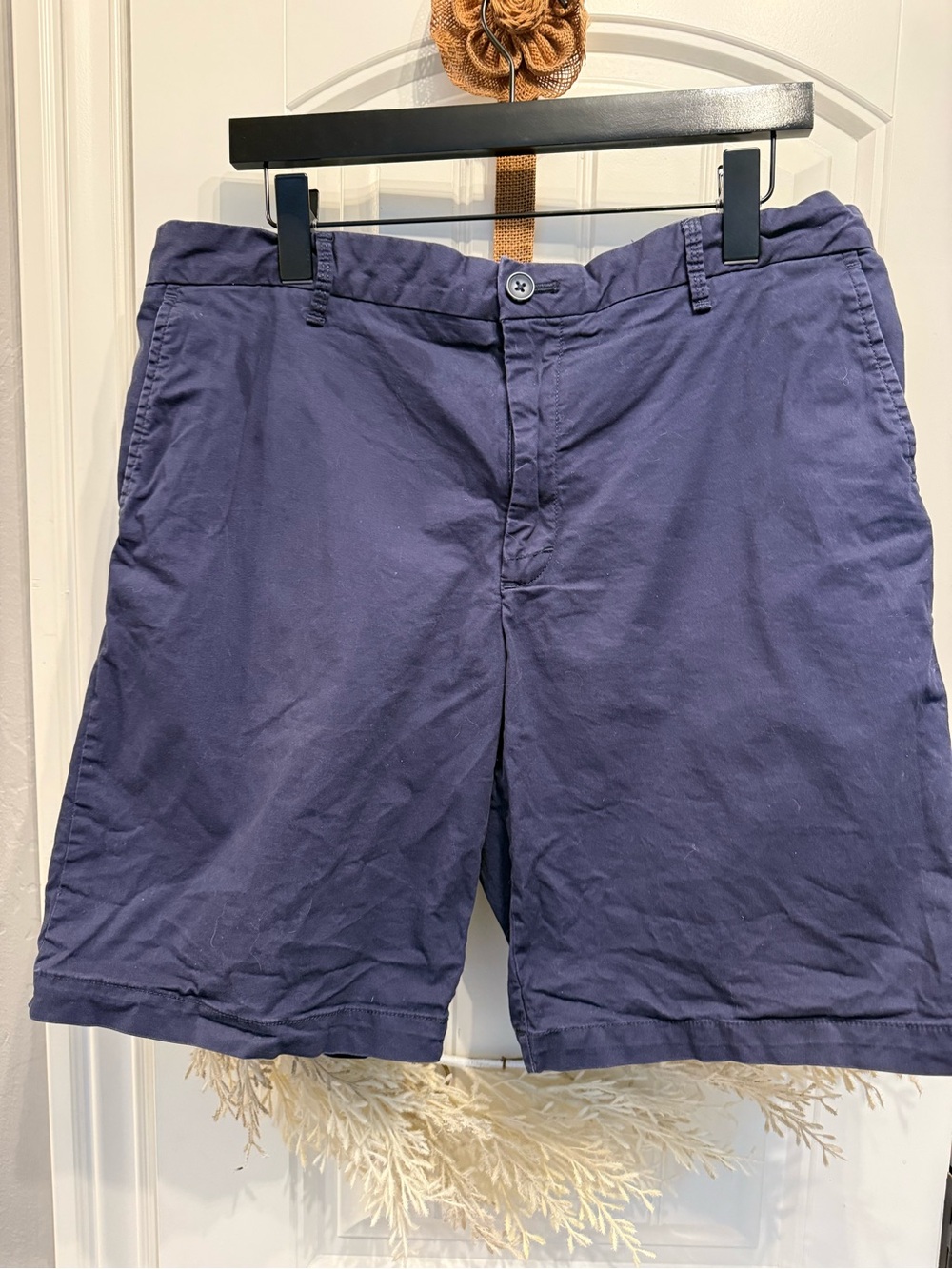 Izod Men's Navy Flat-Front Shorts